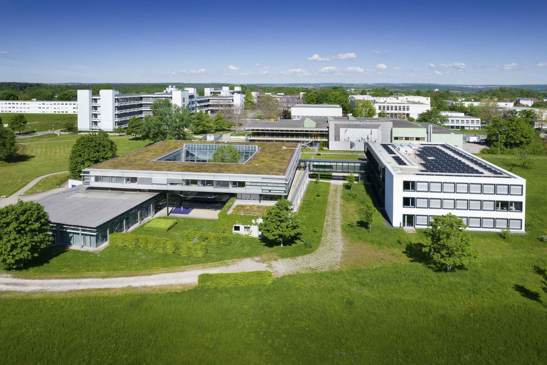 德国罗伊特林根大学ESB商学院